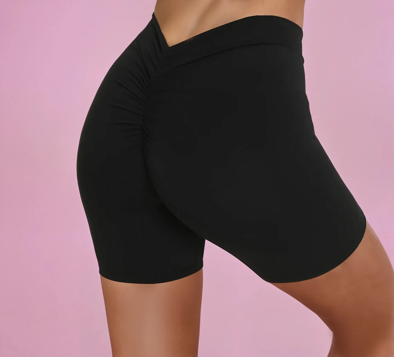 Seamline Accent Shorts black