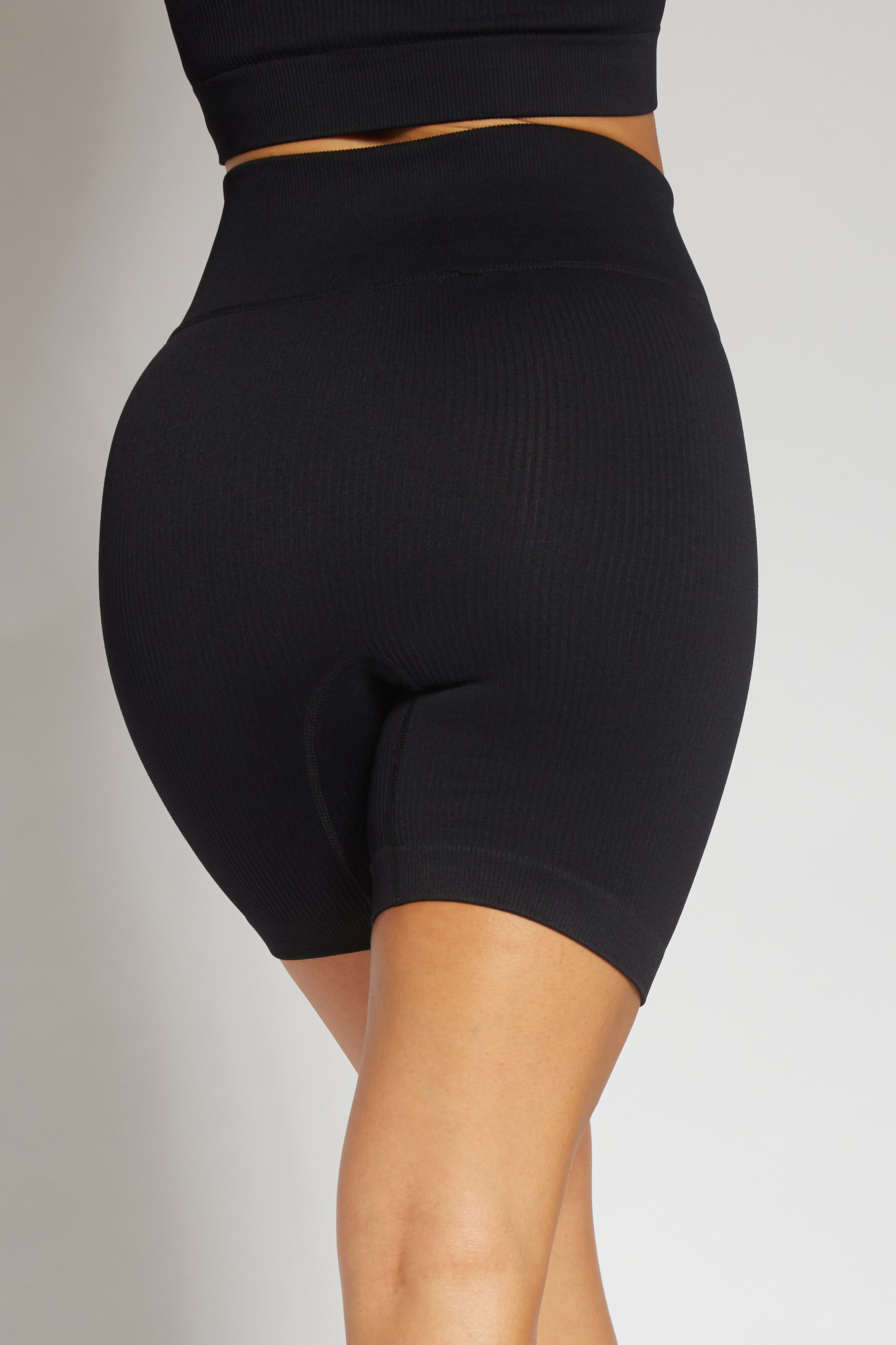 Galaxy ribbed tie up shorts black